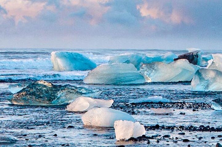 Diamond Beach and Jökulsárlón day tour,Diamond Beach Jökulsárlón tour deals,best tours to Diamond Beach Iceland,is Diamond Beach worth visiting,Jökulsárlón Glacier Lagoon boat ride,private tour Diamond Beach Iceland - complete tour package inclusions and what to expect