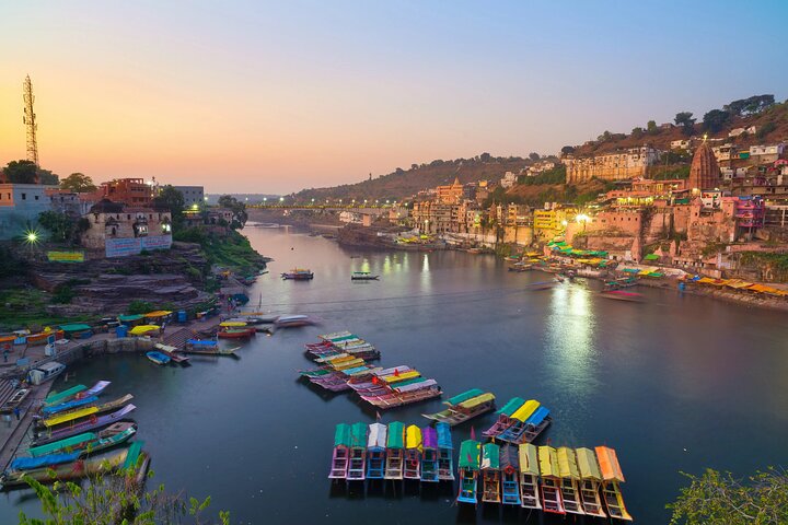 Mahakaleshwar and Omkareshwar tour,Mahakaleshwar Omkareshwar Jyotirlinga tour,private spiritual tour Madhya Pradesh,Omkareshwar Mahakaleshwar worth visiting,best time to visit Jyotirlingas,3 day spiritual tour India - complete tour package inclusions and what to expect