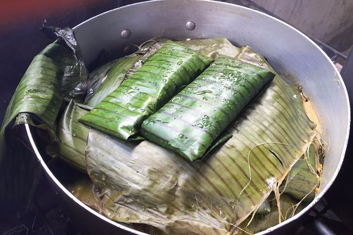Mayan cooking class in Belize,is a Mayan cooking class worth it,Belize cultural tour deals,best food tours in Placencia,make chocolate in Belize,Mayan culture tour experience - best seasons and travel conditions