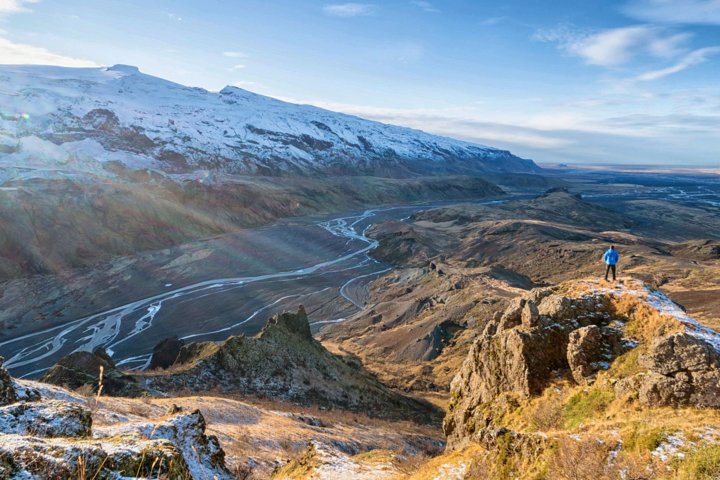 Step-by-step travel guide for Thorsmork day hike by super jeep,Thorsmork worth visiting,best Thorsmork tours,Thorsmork super jeep tour deals,Thorsmork hiking guide,Thorsmork vs Landmannalaugar - transport and logistics