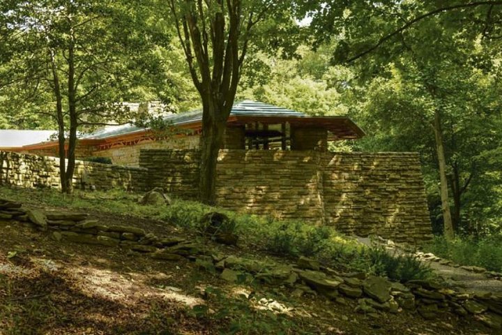 best frank lloyd wright tours, frank lloyd wright tour deals, is fallingwater worth visiting, fallingwater vs kentuck knob, frank lloyd wright best time to visit, private frank lloyd wright tours - complete tour package inclusions and what to expect