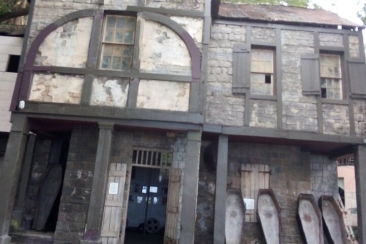 best private tours in St Vincent,St Vincent private tour deals,St Vincent and the Grenadines worth visiting,St Vincent travel guide,Pirates of the Caribbean tour St Vincent,St Vincent best time to visit - complete tour package inclusions and what to expect