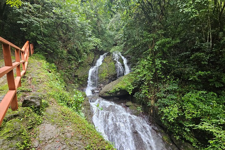 Step-by-step travel guide for best tours in Anton Valley Panama,Anton Valley Panama worth visiting,Anton Valley tour deals,Anton Valley hiking and waterfalls,Anton Valley vs other Panama tours,Anton Valley best time to visit - transport and logistics