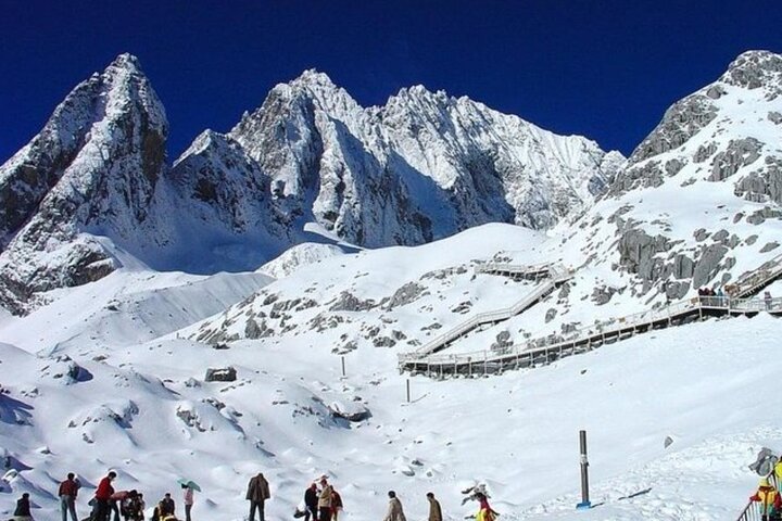 best tours in Lijiang,Lijiang worth visiting,Lijiang Jade Dragon Snow Mountain,Lijiang tour deals,Lijiang best time to visit,Kunming to Lijiang bullet train - complete tour package inclusions and what to expect