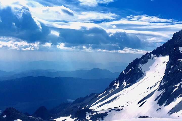 best tours in Lijiang,Lijiang worth visiting,Lijiang Jade Dragon Snow Mountain,Lijiang tour deals,Lijiang best time to visit,Kunming to Lijiang bullet train - best seasons and travel conditions