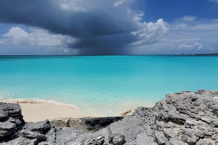 best tours in Long Island Bahamas,Long Island Bahamas worth visiting,Long Island Bahamas travel guide,Long Island Bahamas tour deals,Long Island Bahamas best time to visit,Long Island Bahamas vs Exuma - complete tour package inclusions and what to expect