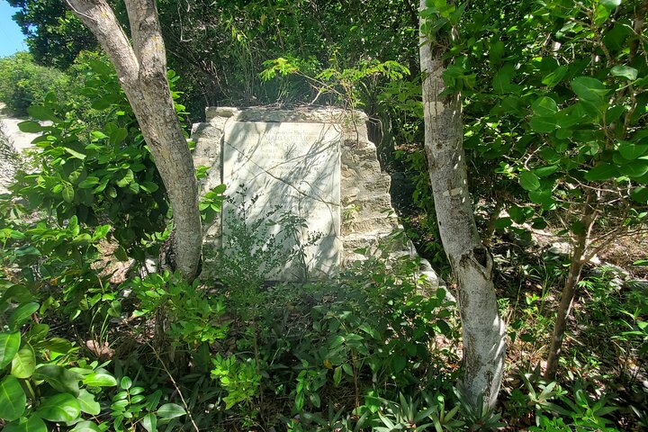 best tours in Long Island Bahamas,Long Island Bahamas worth visiting,Long Island Bahamas travel guide,Long Island Bahamas tour deals,Long Island Bahamas best time to visit,Long Island Bahamas vs Exuma - best seasons and travel conditions