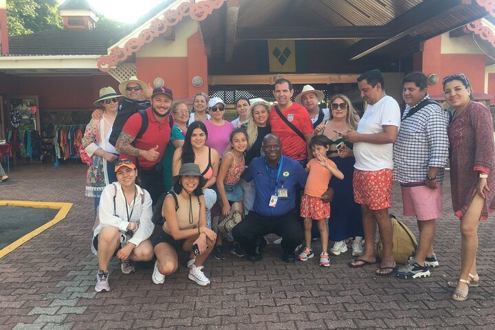 best tours in St Vincent,St Vincent worth visiting,St Vincent tour deals,St Vincent travel guide,private tours St Vincent,St Vincent best time to visit - complete tour package inclusions and what to expect