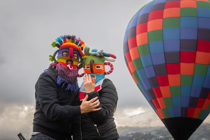 hot air balloon in Ecuador,hot air balloon Otavalo,Ecuador balloon flight for couples,best tours in Otavalo,private balloon ride Ecuador,is a hot air balloon in Ecuador worth it - complete tour package inclusions and what to expect