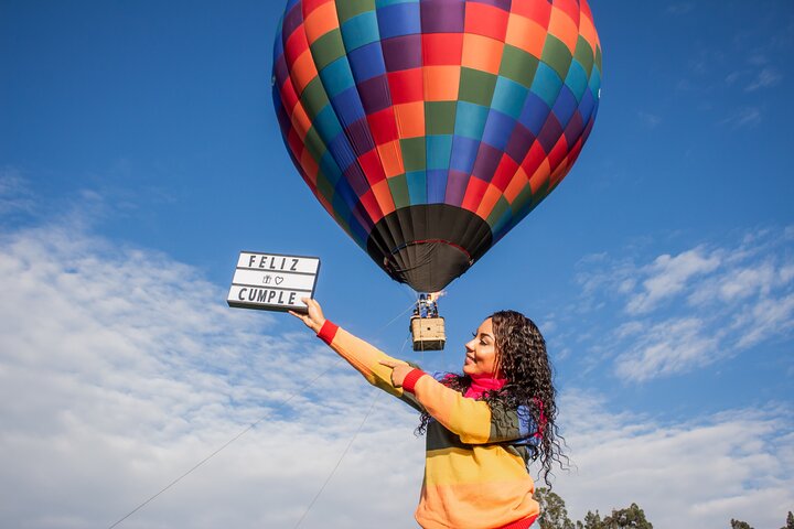 Step-by-step travel guide for hot air balloon in Ecuador,hot air balloon Otavalo,Ecuador balloon flight for couples,best tours in Otavalo,private balloon ride Ecuador,is a hot air balloon in Ecuador worth it - transport and logistics