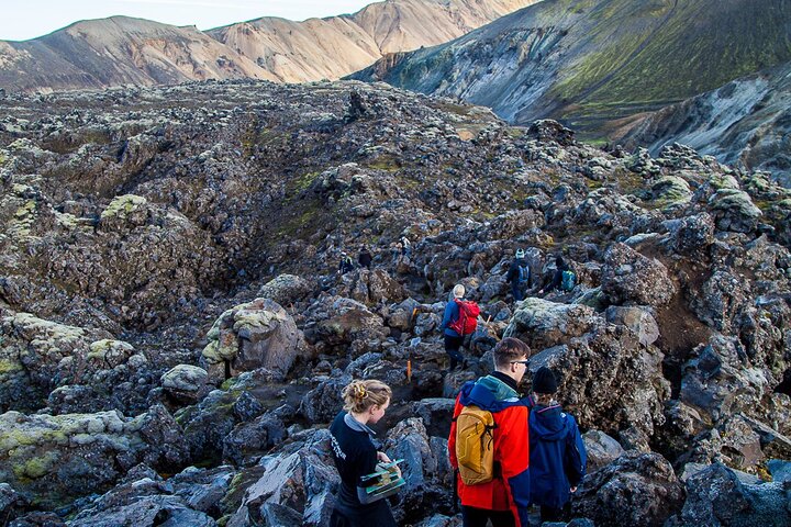 laugavegur trekking tour deals,laugavegur trek worth it,laugavegur vs fimmvorduhals,laugavegur best time to hike,iceland multi-day hiking tours,book laugavegur trek - best seasons and travel conditions