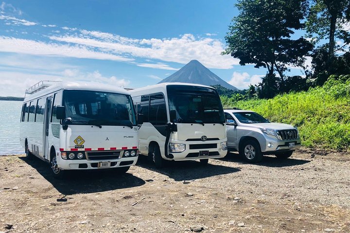Step-by-step travel guide for manuel antonio to la fortuna transfer,manuel antonio to la fortuna private transfer,manuel antonio to arenal transportation,best way to get from manuel antonio to la fortuna,costa rica private transfer deals,manuel antonio la fortuna shuttle - transport and logistics