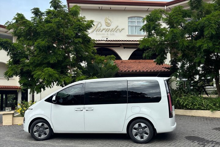 Step-by-step travel guide for private airport transfer to Manuel Antonio,Manuel Antonio airport shuttle,Manuel Antonio private transportation,airport transfer Costa Rica,Manuel Antonio travel logistics,best way to get to Manuel Antonio - transport and logistics