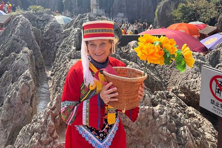 private day tour in Kunming,Kunming Stone Forest tour,Kunming Cuihu Lake tour,best tours in Kunming,Kunming private tour deals,Kunming day trip itinerary - best seasons and travel conditions