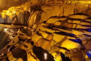 Image 1 of private day tour to Jiuxiang Cave