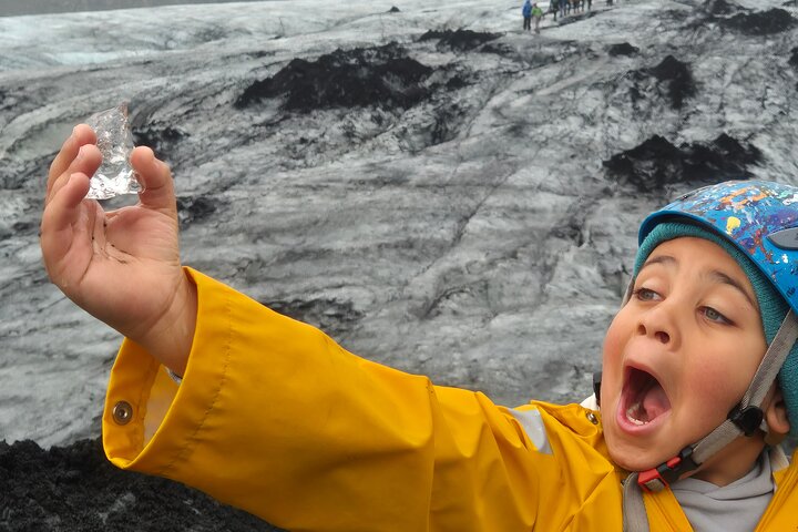 Step-by-step travel guide for private glacier hike Sólheimajökull,Sólheimajökull glacier tour deals,best glacier hike Iceland,is Sólheimajökull worth visiting,private glacier tours Iceland,Sólheimajökull best time to visit - transport and logistics