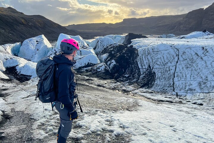 private glacier tour iceland,is a glacier tour worth it,iceland glacier climbing tours,best glacier tours in iceland,solheimajokull private adventure,iceland glacier tour deals - best seasons and travel conditions