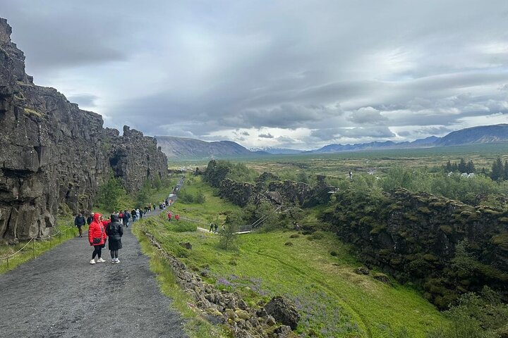 Step-by-step travel guide for private golden circle tour from reykjavik,golden circle iceland worth visiting,golden circle vs south coast iceland,golden circle best time to visit,golden circle iceland tour deals,best private tours in iceland - transport and logistics