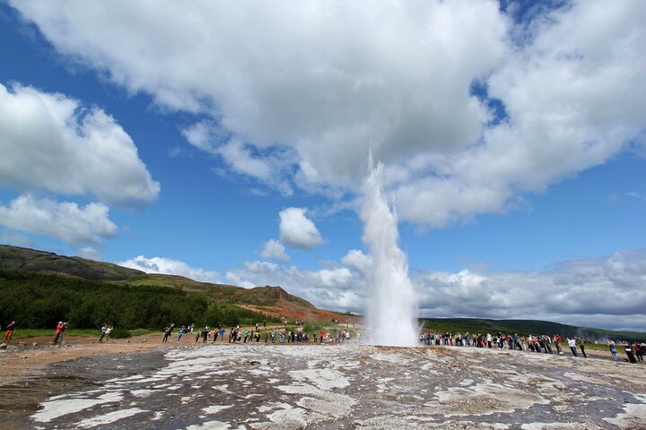 private golden circle tour from reykjavik,golden circle iceland worth visiting,golden circle vs south coast iceland,golden circle best time to visit,golden circle iceland tour deals,best private tours in iceland - best seasons and travel conditions