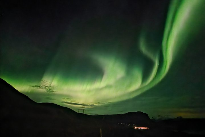 Step-by-step travel guide for private northern lights tour Reykjavik,northern lights Reykjavik best time to visit,aurora borealis tour Iceland,Reykjavik private tour deals,luxury northern lights experience,is a private northern lights tour worth it - transport and logistics