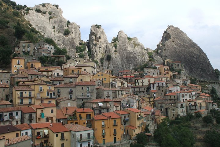 private tour of Castelmezzano, Castelmezzano worth visiting, best tours in Castelmezzano, Castelmezzano walking tour, Castelmezzano Italy travel guide, Castelmezzano tour deals - best seasons and travel conditions