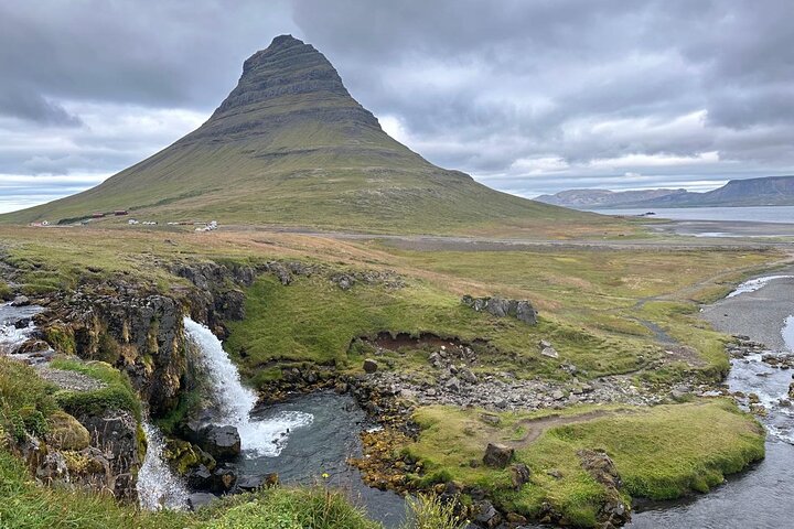 private tour snaefellsnes peninsula,snaefellsnes peninsula tour deals,is snaefellsnes peninsula worth visiting,best tours in snaefellsnes,snaefellsnes peninsula travel guide,snaefellsnes vs golden circle - complete tour package inclusions and what to expect