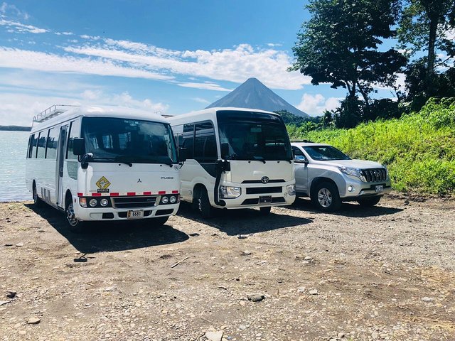 private transfer Manuel Antonio to La Fortuna,Manuel Antonio to La Fortuna transport,Costa Rica private shuttle service,group transfer Costa Rica,Manuel Antonio Arenal transportation,best private transfer Costa Rica - complete tour package inclusions and what to expect
