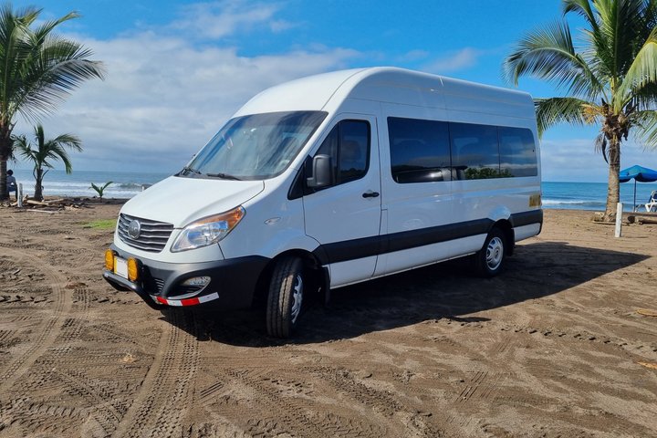 private transfer from sjo airport,sjo airport to uvita transfer,sjo airport to dominical transfer,best airport transfers costa rica,private car service sjo,costa rica airport shuttle - best seasons and travel conditions