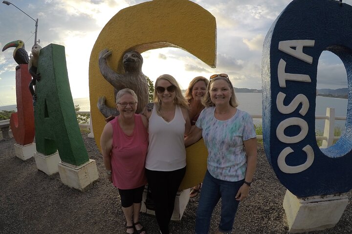 Image 1 of private transfer to Manuel Antonio