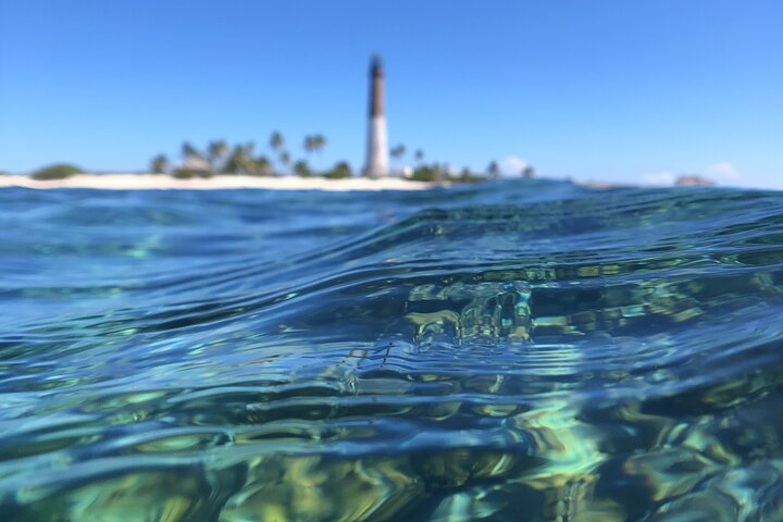 Step-by-step travel guide for sailing catamaran in the exumas,exumas sailing tours,best catamaran tours bahamas,exumas worth visiting,private sailing trip exumas,exumas travel guide - transport and logistics