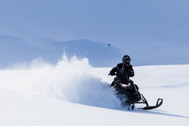 snowmobile tour in Iceland,is snowmobiling in Iceland worth it,Iceland glacier snowmobile tours,best snowmobile tours Iceland,Langjökull glacier snowmobiling,Iceland snowmobile tour deals - complete tour package inclusions and what to expect