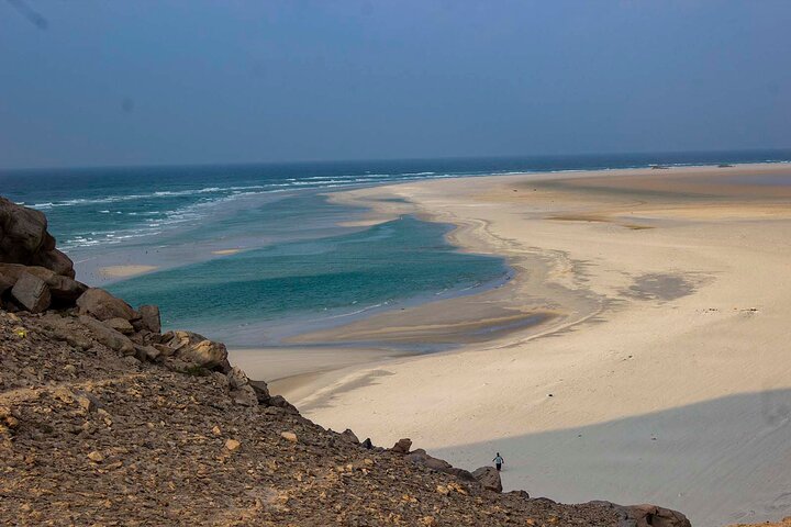 socotra island worth visiting,is socotra worth visiting,socotra best time to visit,socotra tour deals,best tours in socotra,socotra travel guide - best seasons and travel conditions