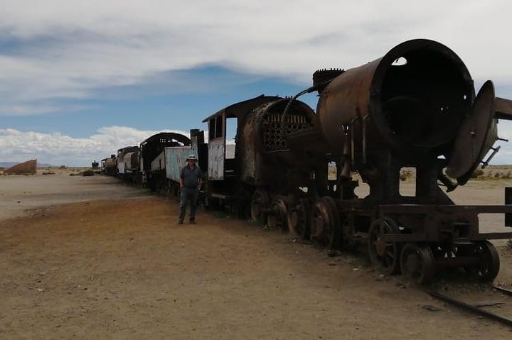 uyuni salt flats worth visiting,is uyuni salt flats worth visiting,uyuni salt flats tour deals,best time to visit uyuni salt flats,uyuni salt flats vs atacama desert,private uyuni salt flats tour - best seasons and travel conditions