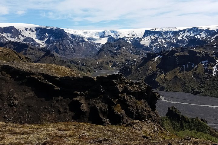 Þórsmörk and Golden Circle tour,Þórsmörk worth visiting,best tours in Þórsmörk,Þórsmörk vs other Iceland tours,Þórsmörk best time to visit,Þórsmörk tour deals - complete tour package inclusions and what to expect